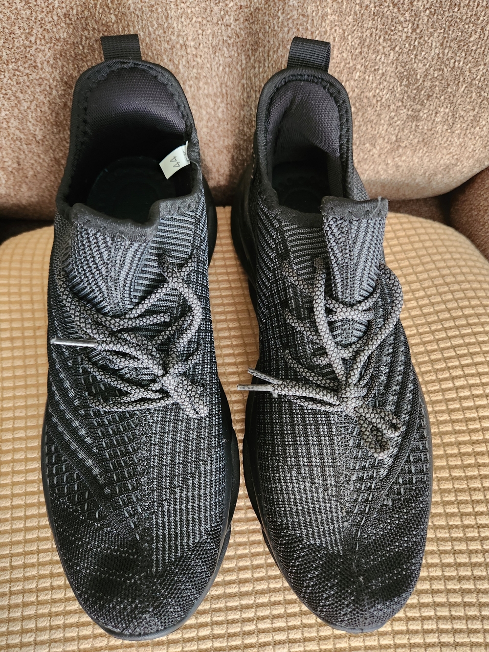 Men's Black Knit Athletic Sneakers - Lightweight Comfort Size 44